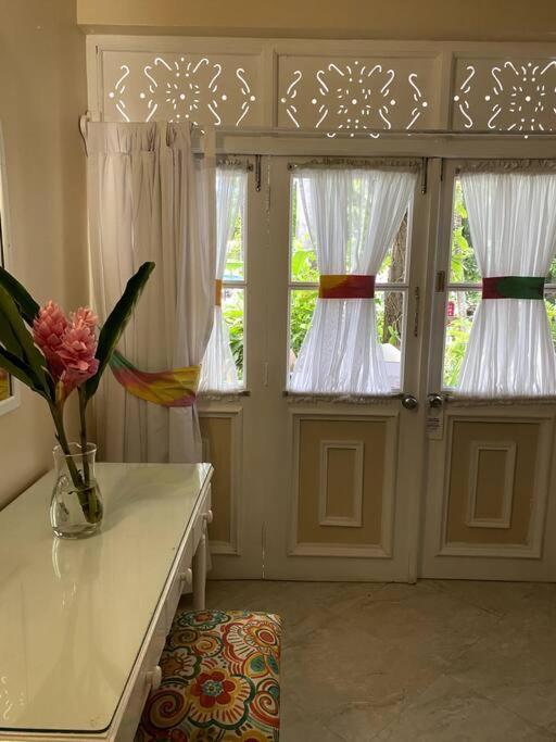 Lush Tropical Apartment Located In A 4-Star Resort Runaway Bay Buitenkant foto