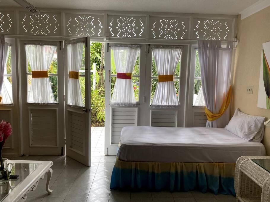 Lush Tropical Apartment Located In A 4-Star Resort Runaway Bay Buitenkant foto