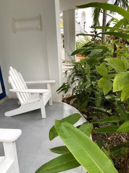 Lush Tropical Apartment Located In A 4-Star Resort Runaway Bay Buitenkant foto