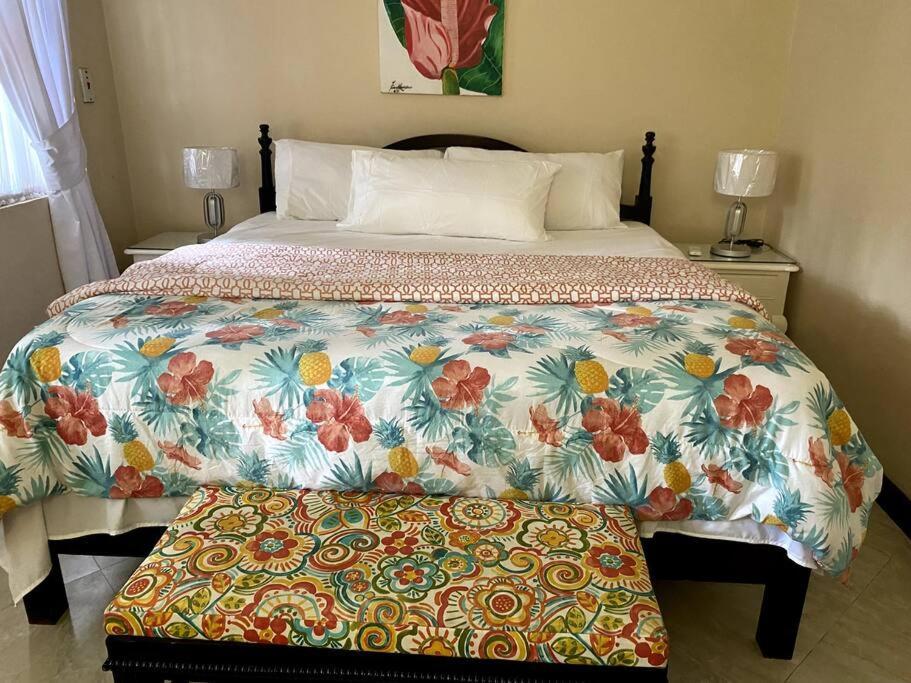 Lush Tropical Apartment Located In A 4-Star Resort Runaway Bay Buitenkant foto